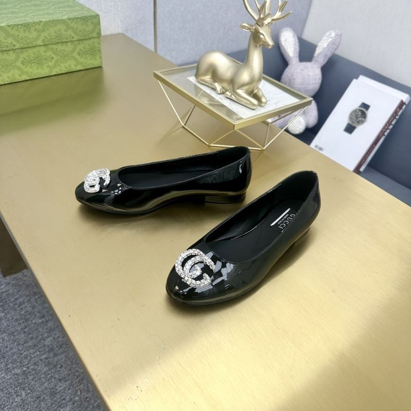 Gucci Flat Shoes